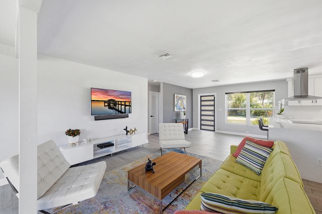 4441 NE 15th Avenue, Oakland Park, FL 33334