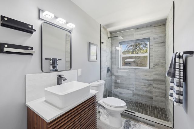 4441 NE 15th Avenue, Oakland Park, FL 33334