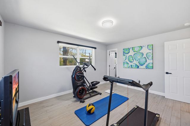 4441 NE 15th Avenue, Oakland Park, FL 33334