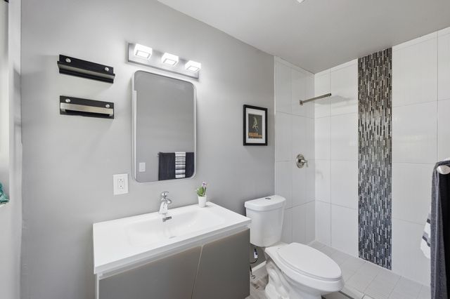 4441 NE 15th Avenue, Oakland Park, FL 33334