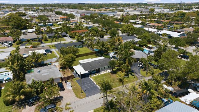 4441 NE 15th Avenue, Oakland Park, FL 33334