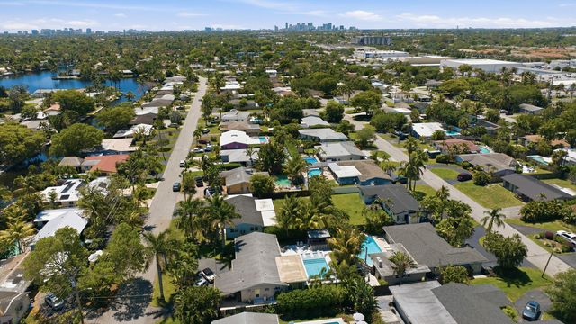 4441 NE 15th Avenue, Oakland Park, FL 33334