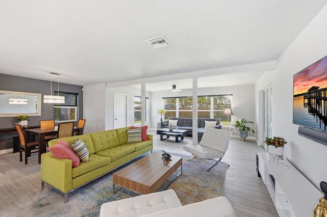 4441 NE 15th Avenue, Oakland Park, FL 33334