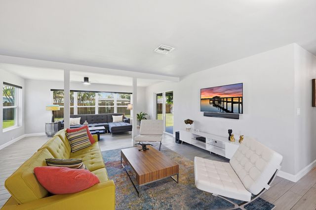 4441 NE 15th Avenue, Oakland Park, FL 33334