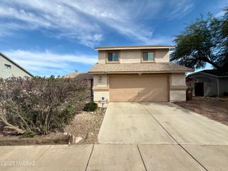 9714 N Donegal Place, Tucson, AZ 85742