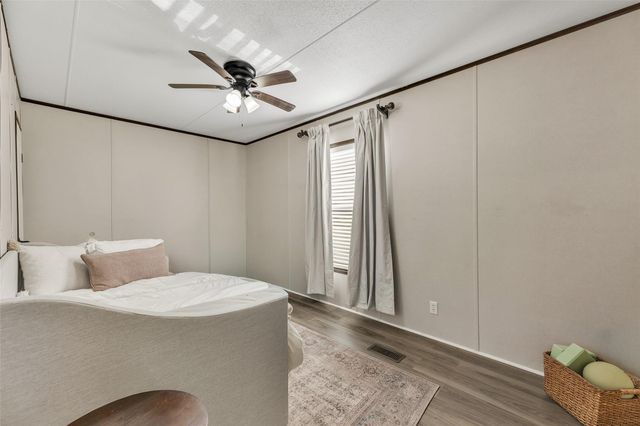 3133 Henderson Road, Navasota, TX 77868