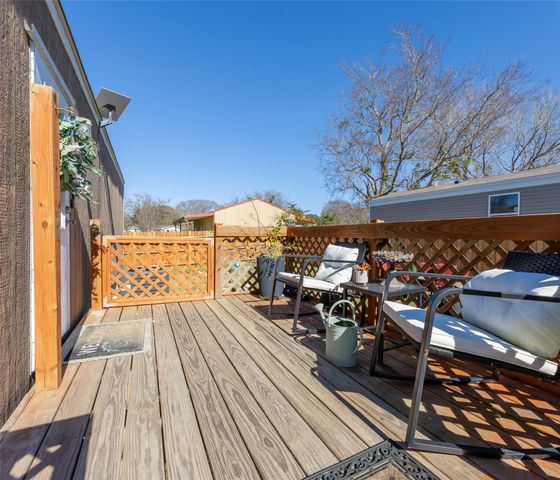 3133 Henderson Road, Navasota, TX 77868