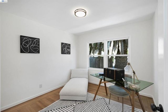 945 62Nd St, Oakland, CA 94608