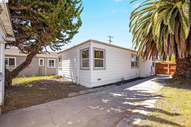 945 62Nd St, Oakland, CA 94608