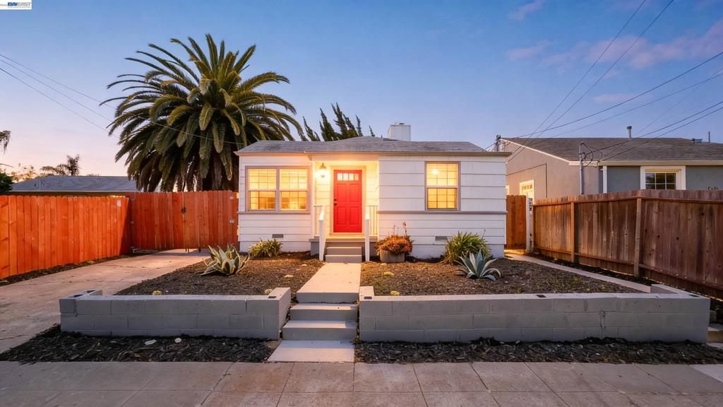 945 62Nd St, Oakland, CA 94608