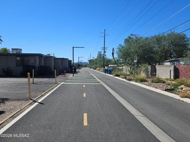 3009 E 17th Street, Tucson, AZ 85716