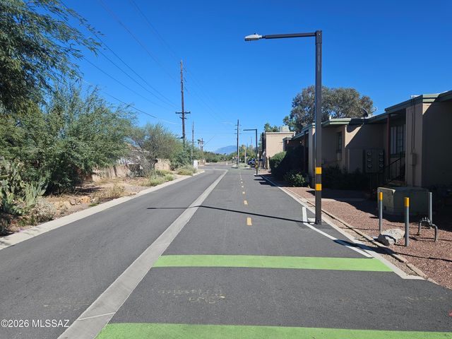 3009 E 17th Street, Tucson, AZ 85716