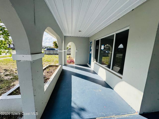 969 Burn Drive NE, Palm Bay, FL 32905