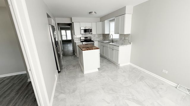 1332 Mackinaw Avenue, Calumet City, IL 60409