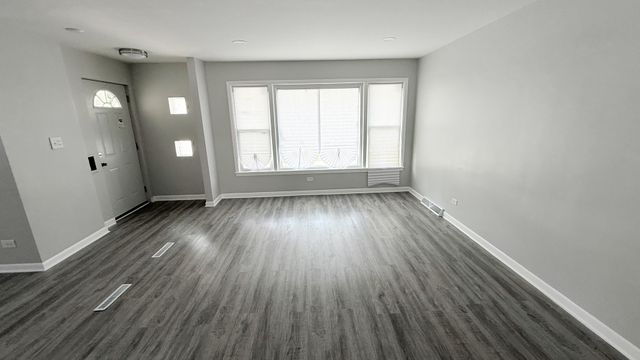 1332 Mackinaw Avenue, Calumet City, IL 60409