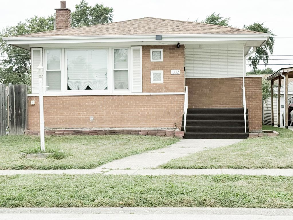 1332 Mackinaw Avenue, Calumet City, IL 60409