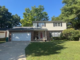 821 W Karen Drive, Decatur, IL 62526