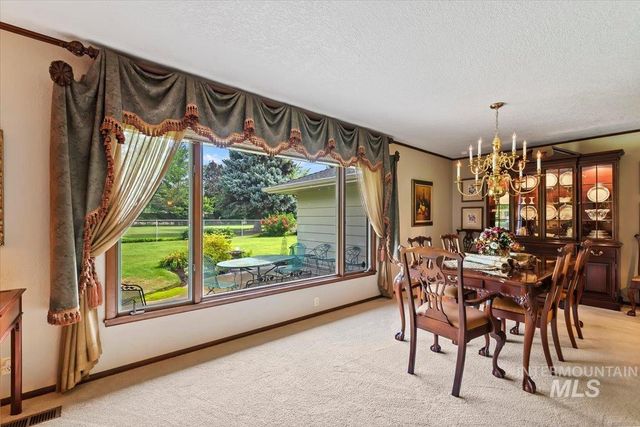 818 Winther Blvd, Nampa, ID 83651