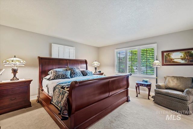 818 Winther Blvd, Nampa, ID 83651