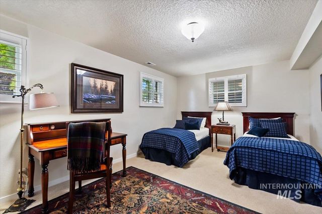 818 Winther Blvd, Nampa, ID 83651