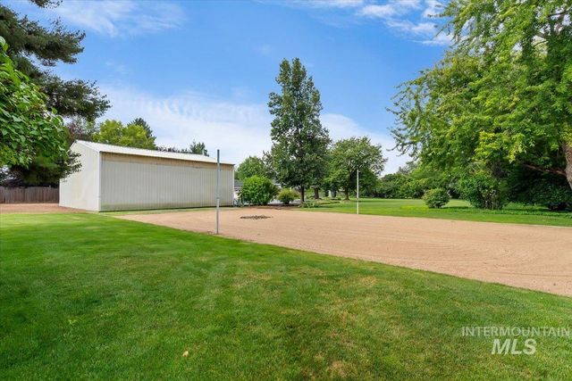 818 Winther Blvd, Nampa, ID 83651