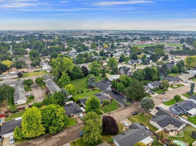 818 Winther Blvd, Nampa, ID 83651