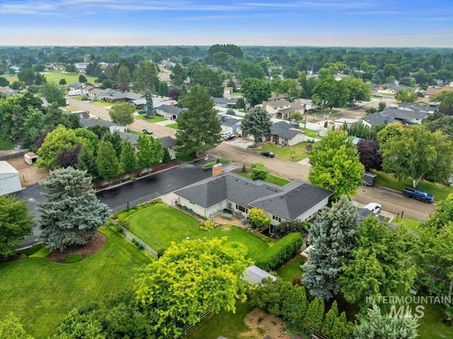 818 Winther Blvd, Nampa, ID 83651
