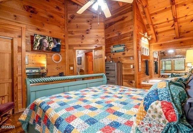 667 Kings Hills Boulevard, Pigeon Forge, TN 37863