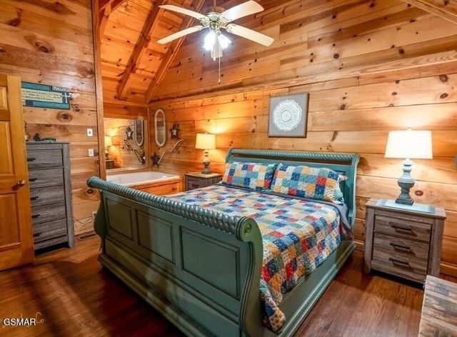 667 Kings Hills Boulevard, Pigeon Forge, TN 37863