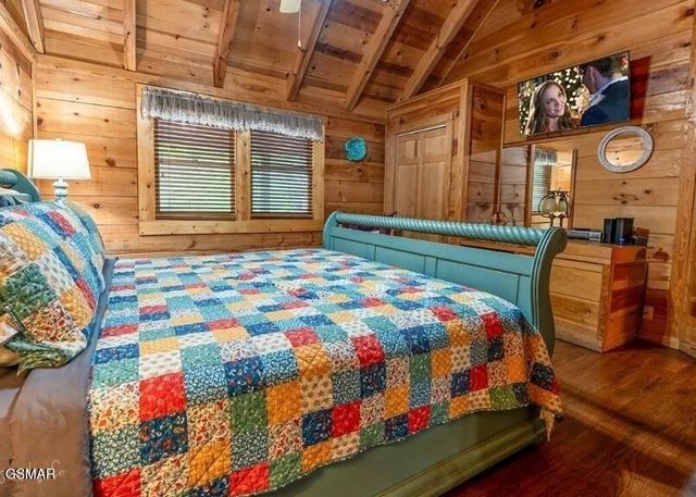 667 Kings Hills Boulevard, Pigeon Forge, TN 37863