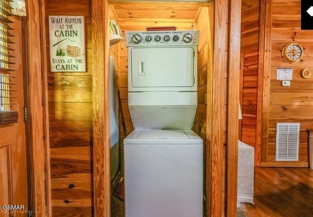 667 Kings Hills Boulevard, Pigeon Forge, TN 37863