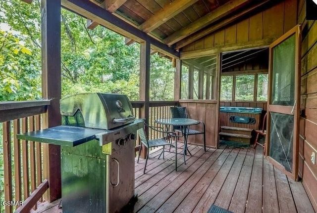 667 Kings Hills Boulevard, Pigeon Forge, TN 37863