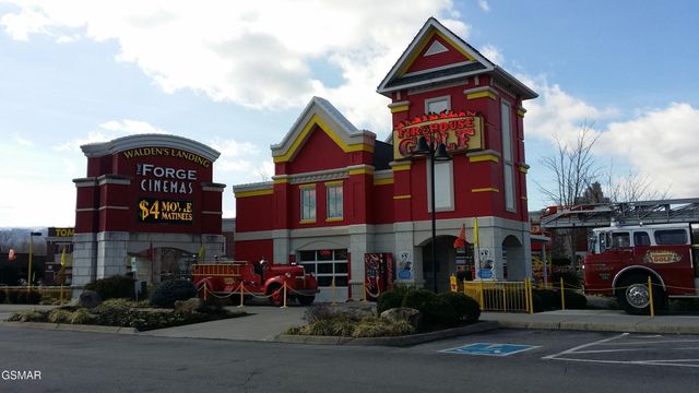 667 Kings Hills Boulevard, Pigeon Forge, TN 37863