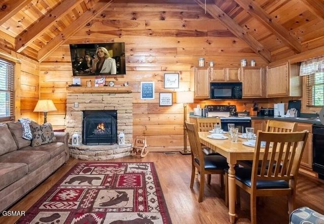 667 Kings Hills Boulevard, Pigeon Forge, TN 37863