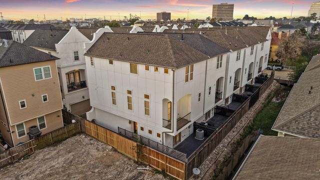 1250 W 23rd Street, Houston, TX 77008