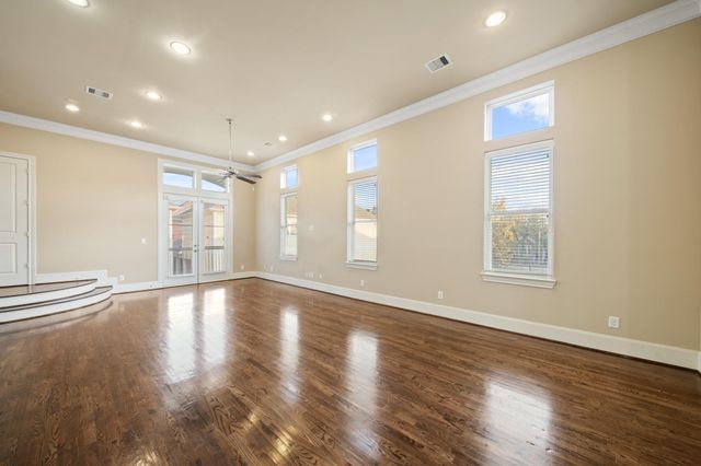 1250 W 23rd Street, Houston, TX 77008