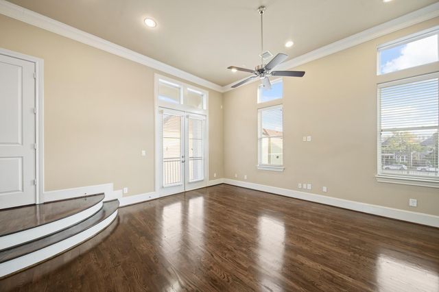 1250 W 23rd Street, Houston, TX 77008