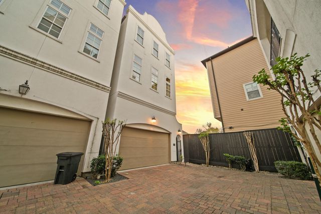 1250 W 23rd Street, Houston, TX 77008