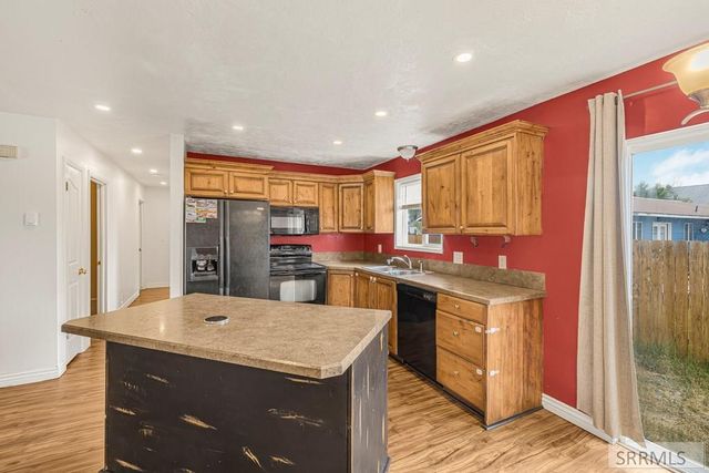 615 S 3 E, St Anthony, ID 83445