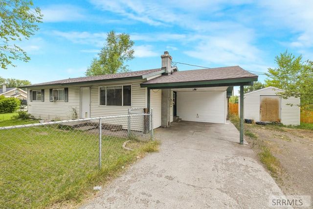 615 S 3 E, St Anthony, ID 83445