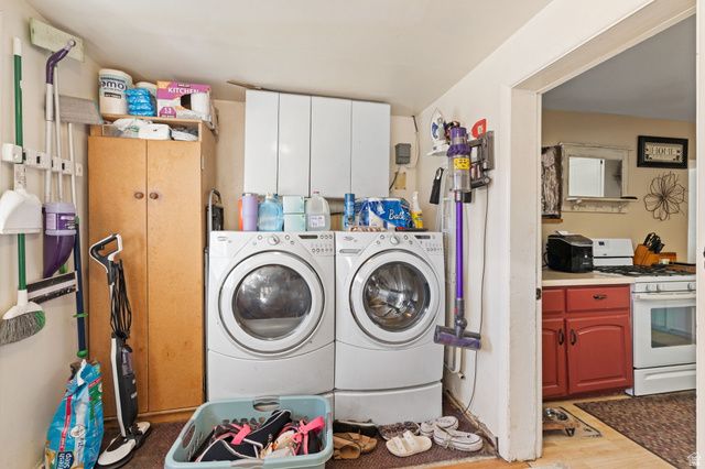 217 N 400 W, Mt Pleasant, UT 84647