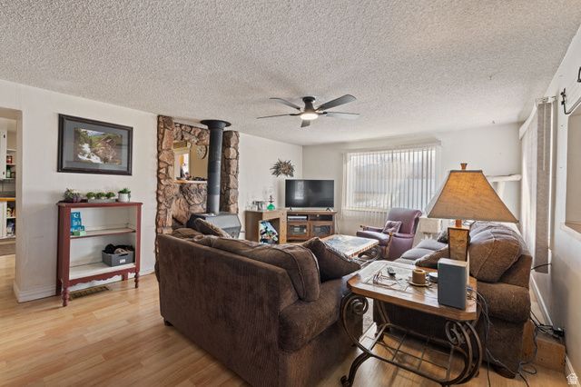 217 N 400 W, Mt Pleasant, UT 84647