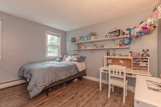 13 Old Powder House Rd, Lakeville, MA 02347