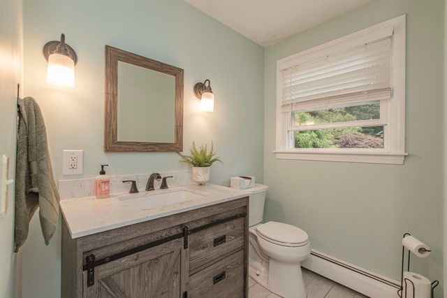 13 Old Powder House Rd, Lakeville, MA 02347