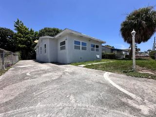840 W 1st Street, Riviera Beach, FL 33404