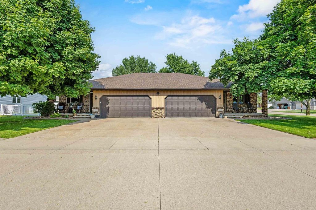 3610 N TERRI LANE, Appleton, WI 54914