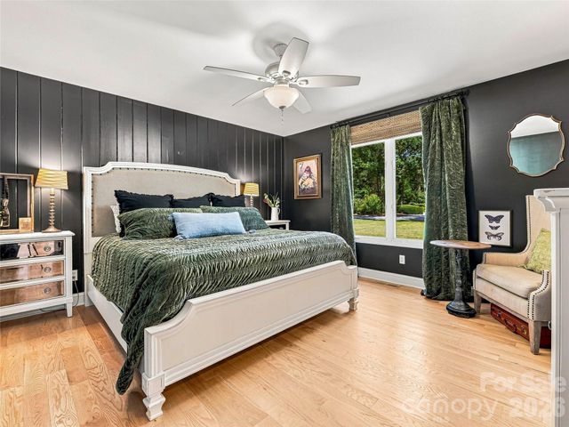 41 Forest Knoll Drive, Weaverville, NC 28787