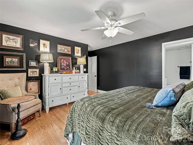 41 Forest Knoll Drive, Weaverville, NC 28787