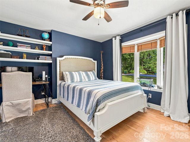 41 Forest Knoll Drive, Weaverville, NC 28787