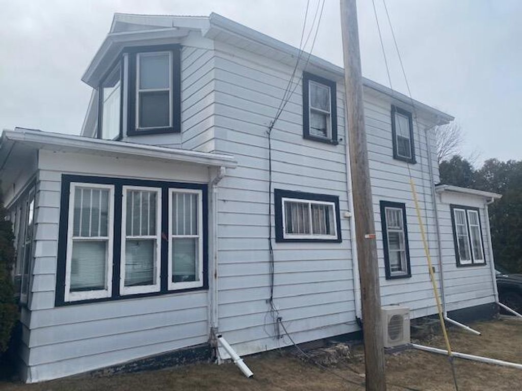 1820 East STREET, Two Rivers, WI 54241